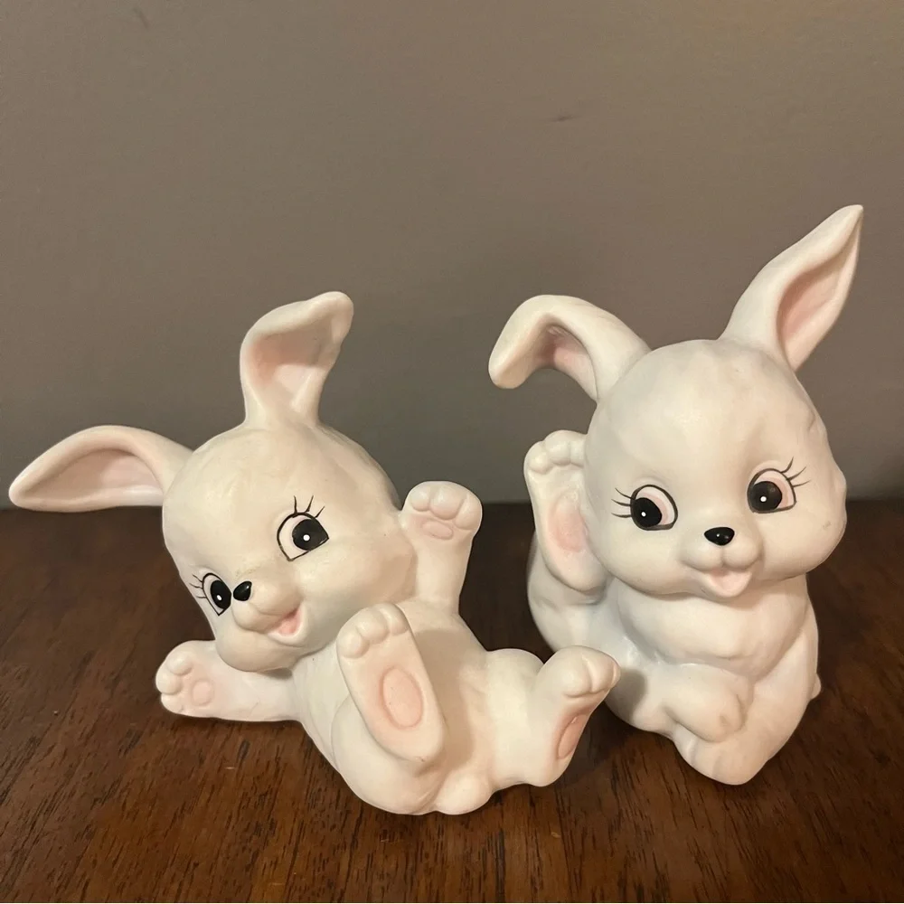 Vintage Pair of White Rabbit Figurines - HOMCO - Easter..1458